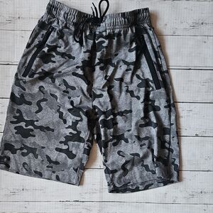 Camo Athletic Shorts Size‎ Youth Medium